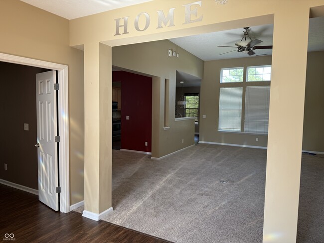 Building Photo - 1055 Woodfield Ct