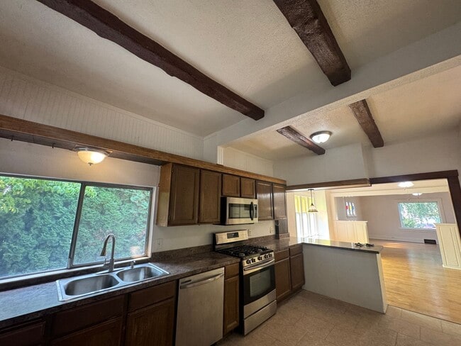 Building Photo - Non-Refundable & Security Deposit Total: $...