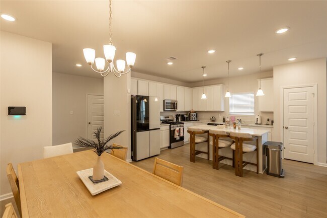 Building Photo - 32422 Clouser Crawdad Ct