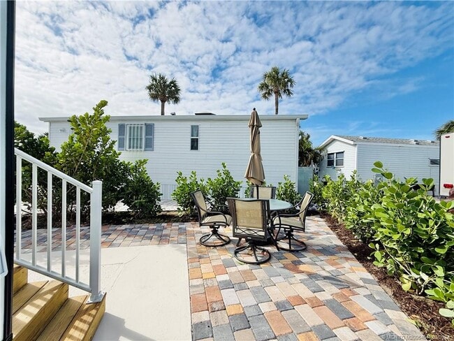 Building Photo - 10725 S Ocean Dr