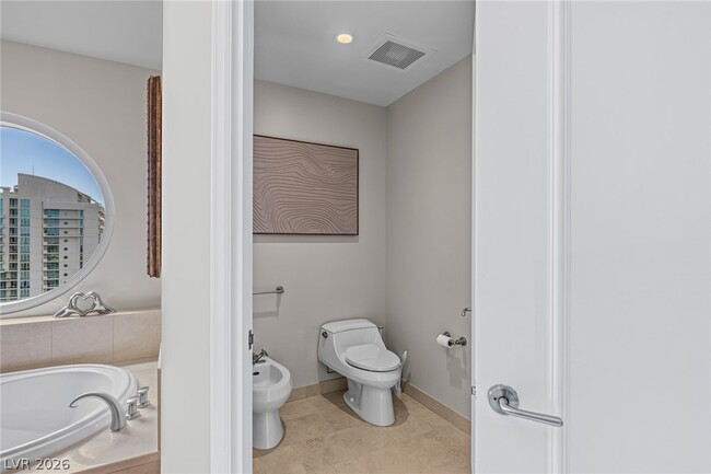 Building Photo - 2777 Paradise Rd