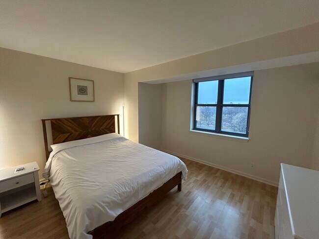 Building Photo - 170 Tremont St