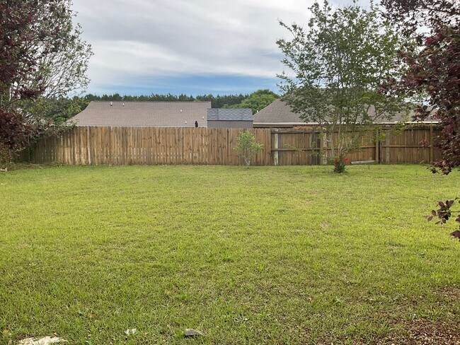 Building Photo - Windsor Garden Subdivision -
