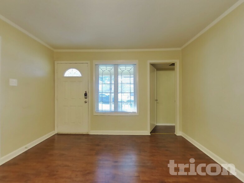 Building Photo - 5536 Dunson Dr