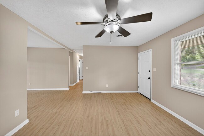 Building Photo - 2361 Dublin Dr