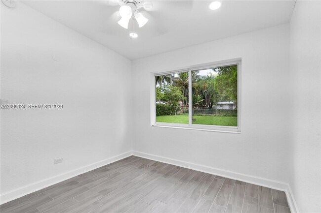 Building Photo - 1175 NW 133rd St