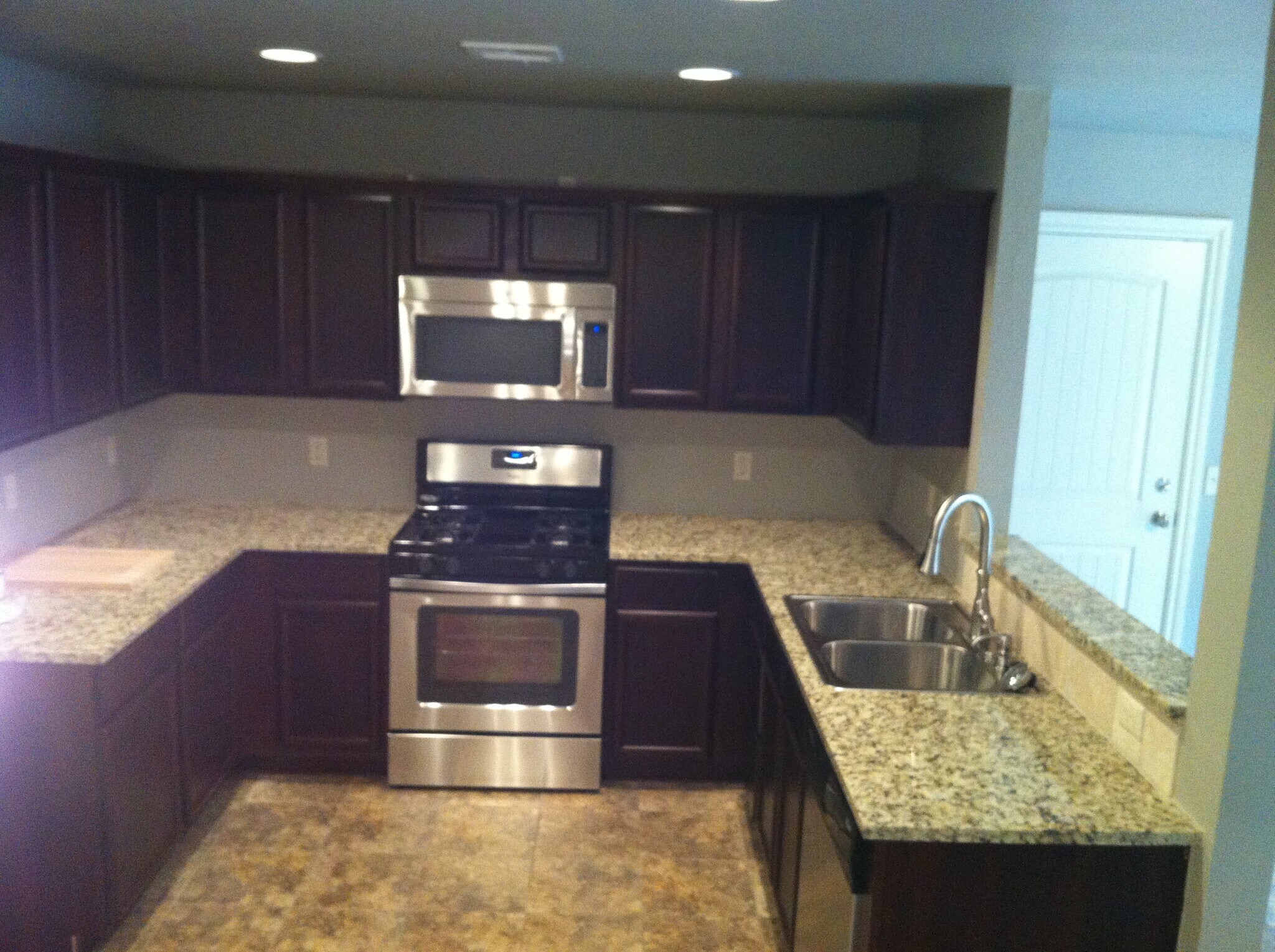 Building Photo - 127 Ashley Dr