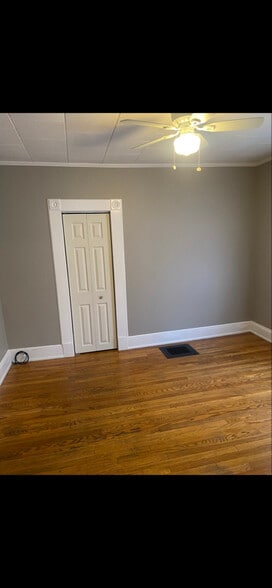 Building Photo - 42 Baldwin St