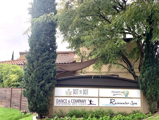 Building Photo - 12035 Alta Carmel Ct