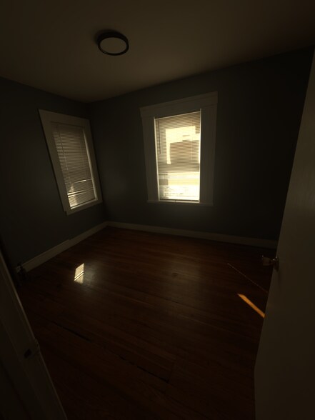 Room 2 - 40 Rockdale St