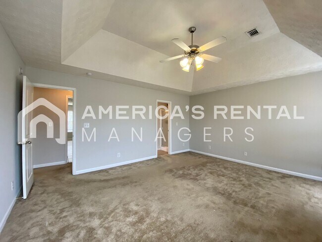 Building Photo - Home for Rent in Montgomery with Fenced in Backyard!!! New LVP Flooring! View with 48 Hours Notic...