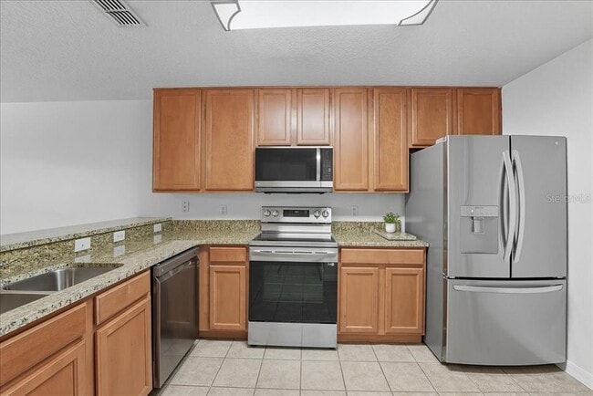 Building Photo - 221 Sterling Springs Ln