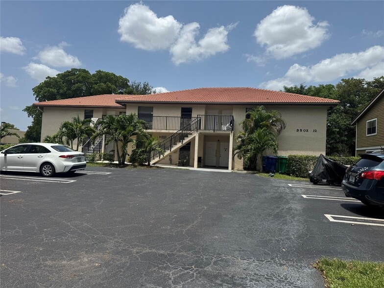 Primary Photo - 3502 NW 114th Ln