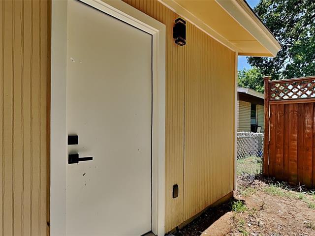 Building Photo - 12504 Shorecrest Ln