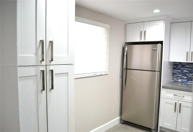 Building Photo - 8045 SW 107th Ave