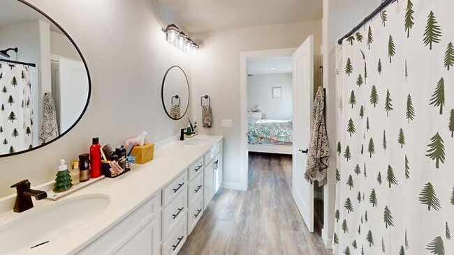 Building Photo - 730 Compass Lp