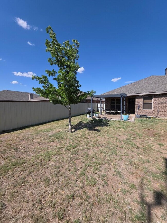Building Photo - 9701 Desert Ave