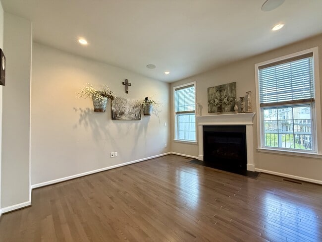 Building Photo - 2731 S Spurway Dr