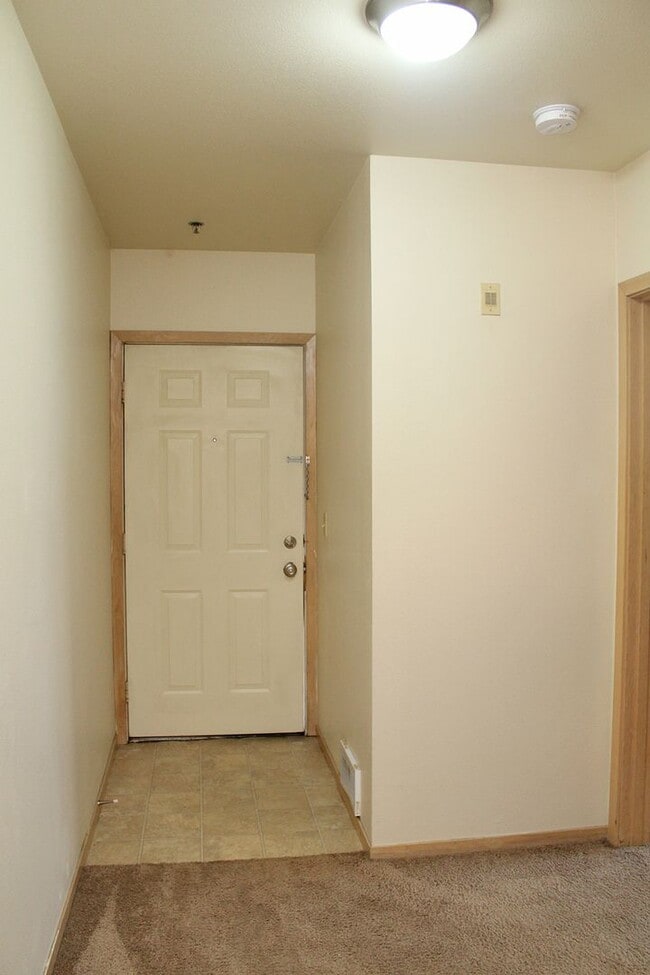 Building Photo - 424 NW Uptown Terrace