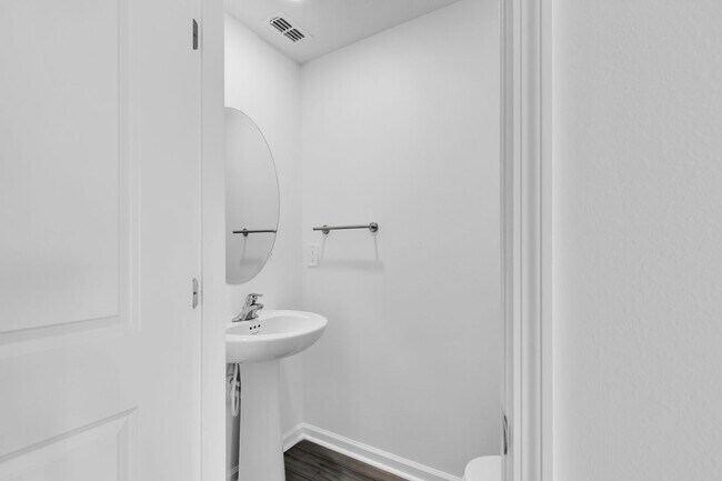 Building Photo - 4915 SW 81st Lp