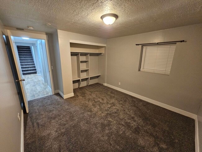 Building Photo - 47 360 E