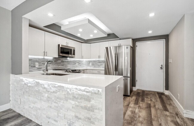 Building Photo - 1000 River Reach Dr