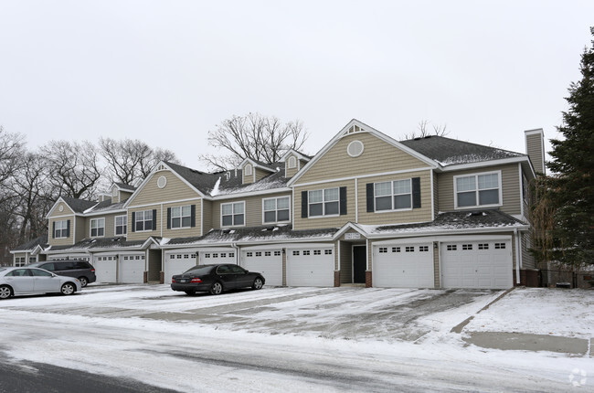 Primary Photo - Maple Ridge Townhomes