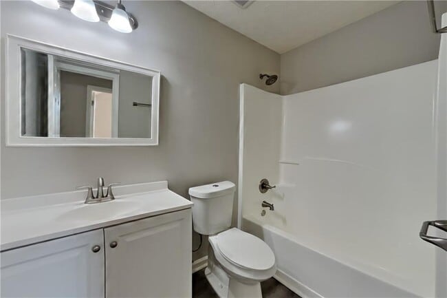 Building Photo - 926 Tilford Ct