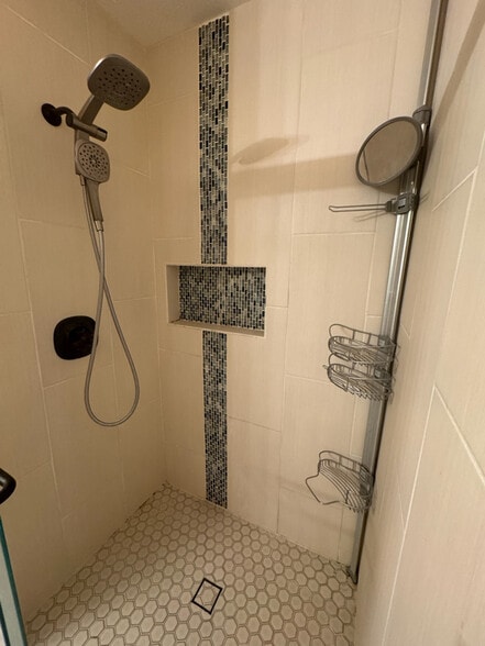 Building Photo - 19005 Olive St