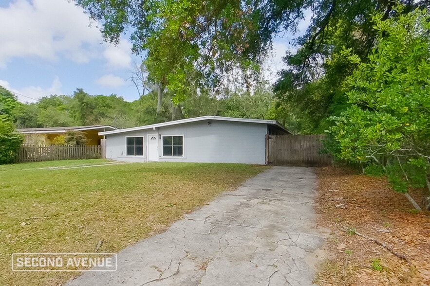 Building Photo - 7029 Fontainebleau Crescent