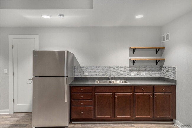 Building Photo - "Spacious 4-Bedroom Sanctuary with 3.5 Bat...