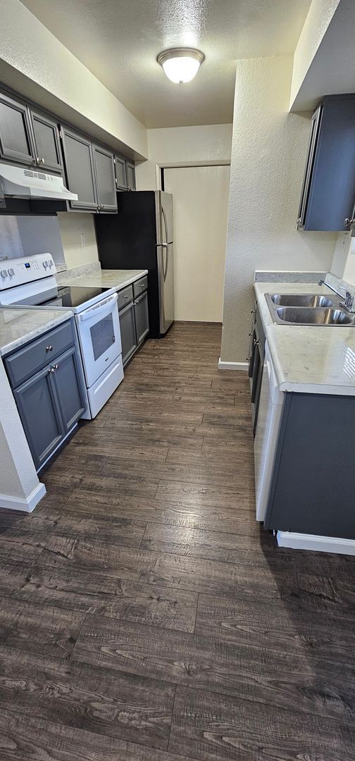 Building Photo - 2 bedroom 1.5 bath TownHome For Rent, North Reno