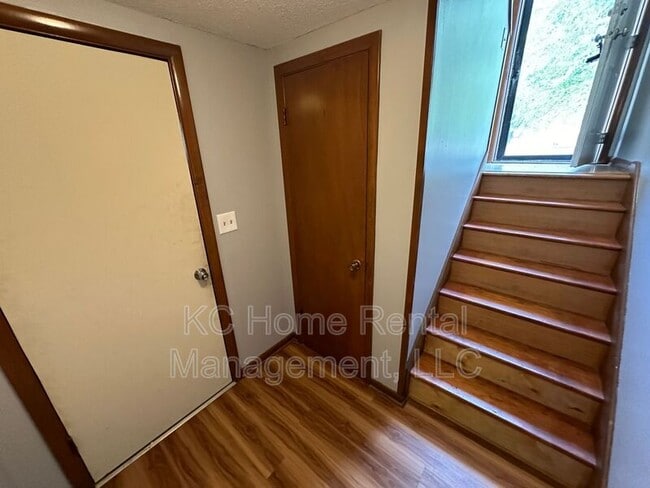 Building Photo - 1209 SW Westminister Rd