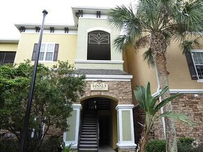 Building Photo - 10023 Courtney Palms Blvd
