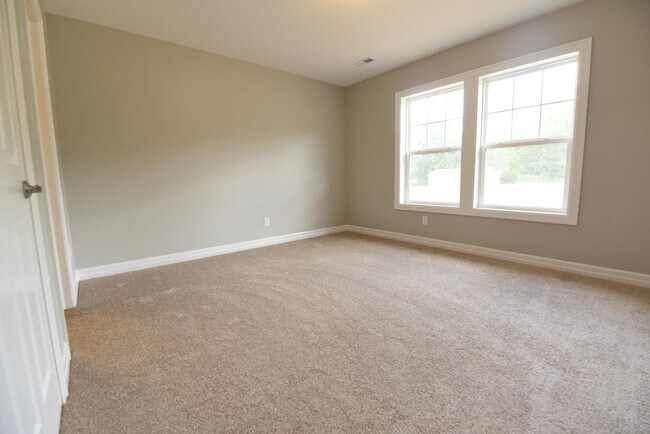Building Photo - 1750 Meadowlark Ln