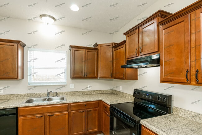 Building Photo - 2518 Apple Tree Ln