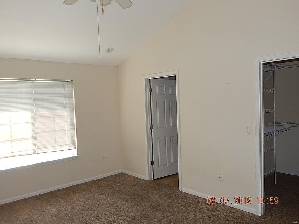 Building Photo - 24493 Tanglewood Rd