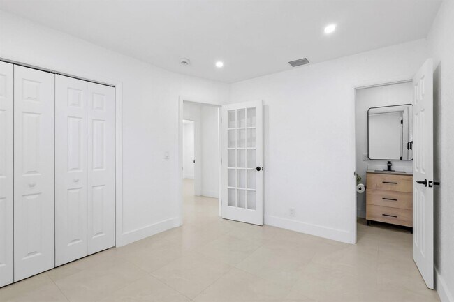 Building Photo - 6573 Eaton St