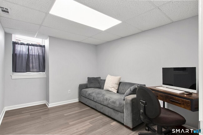 Building Photo - 104 East Ave