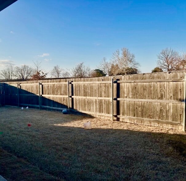 Building Photo - 533 NW 176th St