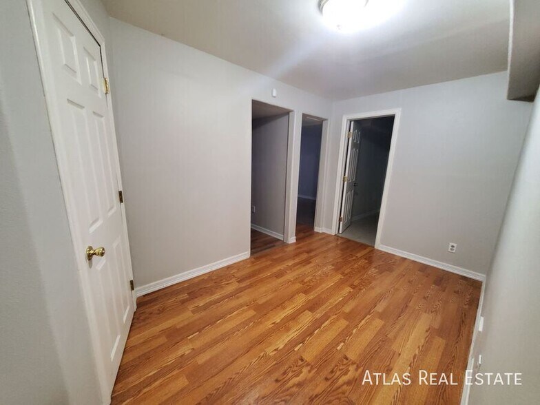 Building Photo - 4188 Ascendant Dr