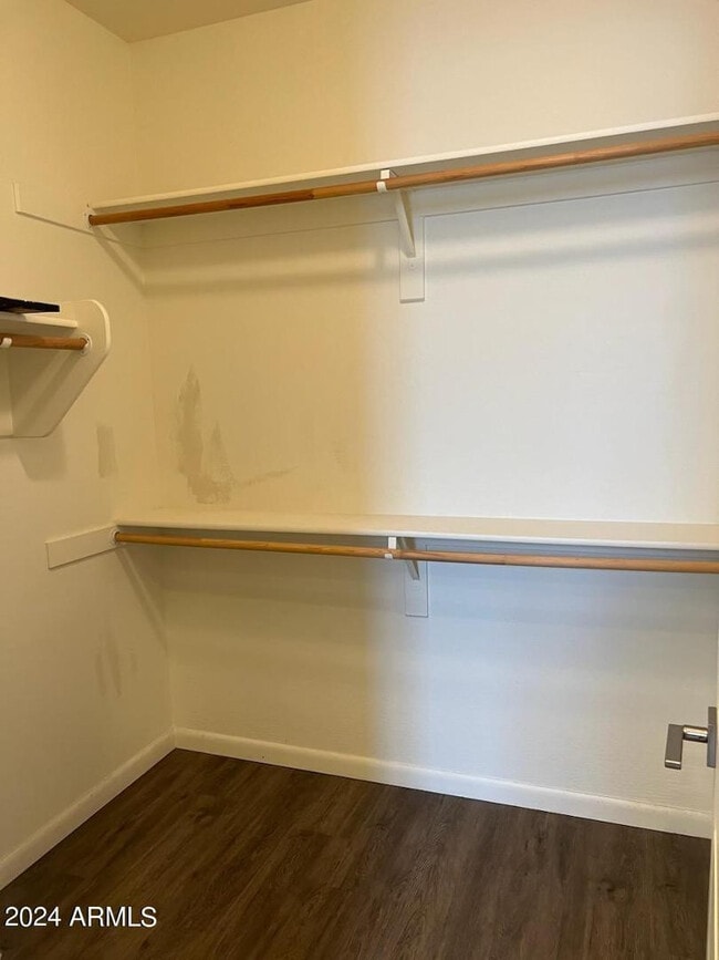 Building Photo - 2090 S Dorsey Ln