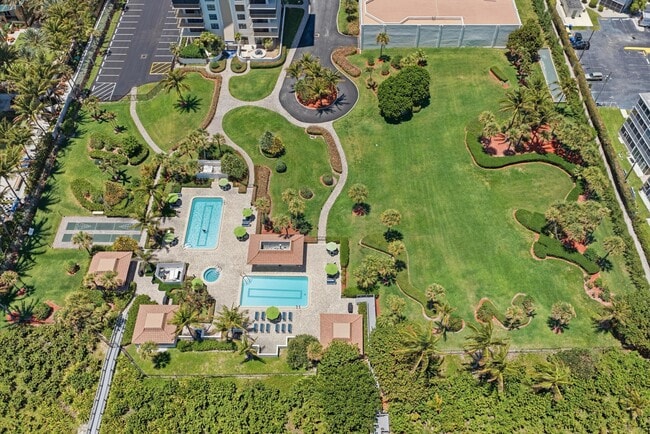 Building Photo - 3400 N Ocean Dr
