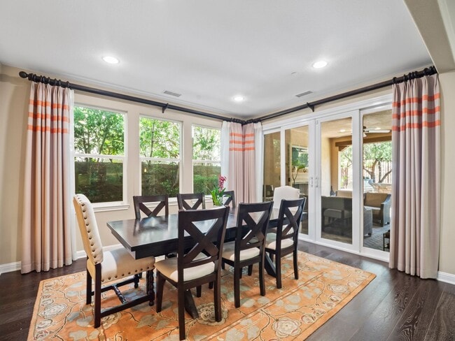 Building Photo - Showing Times: to schedule a viewing, please call & contact us