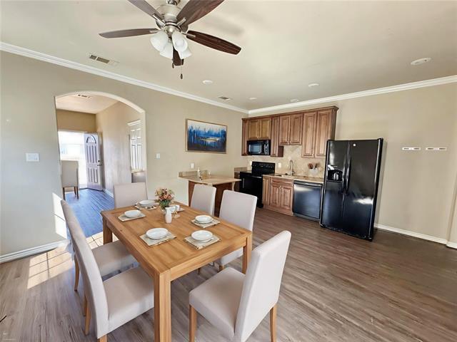 Building Photo - 811 S Wilson St