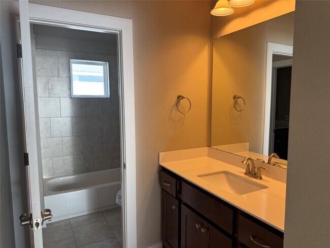 Building Photo - 206 Verrado Path
