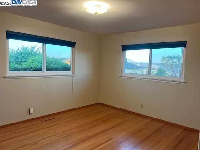 Building Photo - 2755 Pineridge Rd