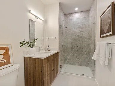 Building Photo - 87 Oxford St