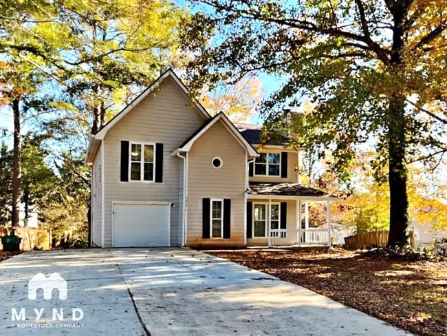 Building Photo - 3050 Brook Hollow Dr