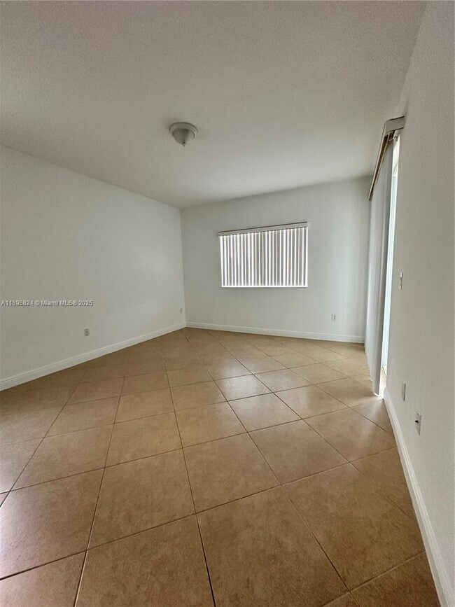 Building Photo - 10700 NW 66th St